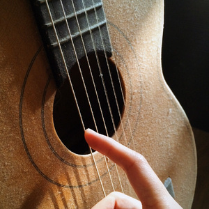 欧美亚洲一区综合精品
